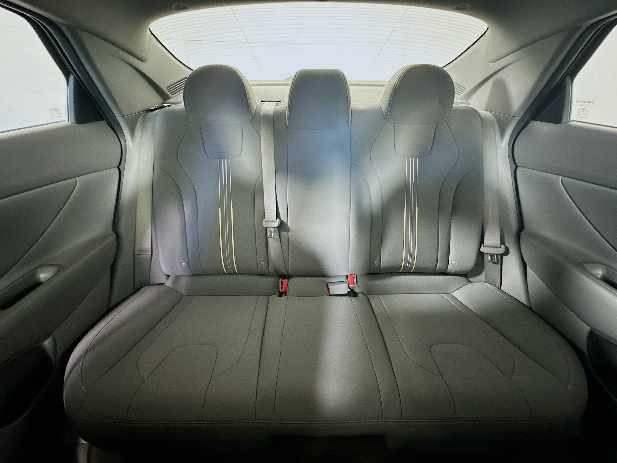 Used 2022 Phantom Black Hyundai Blue image 30