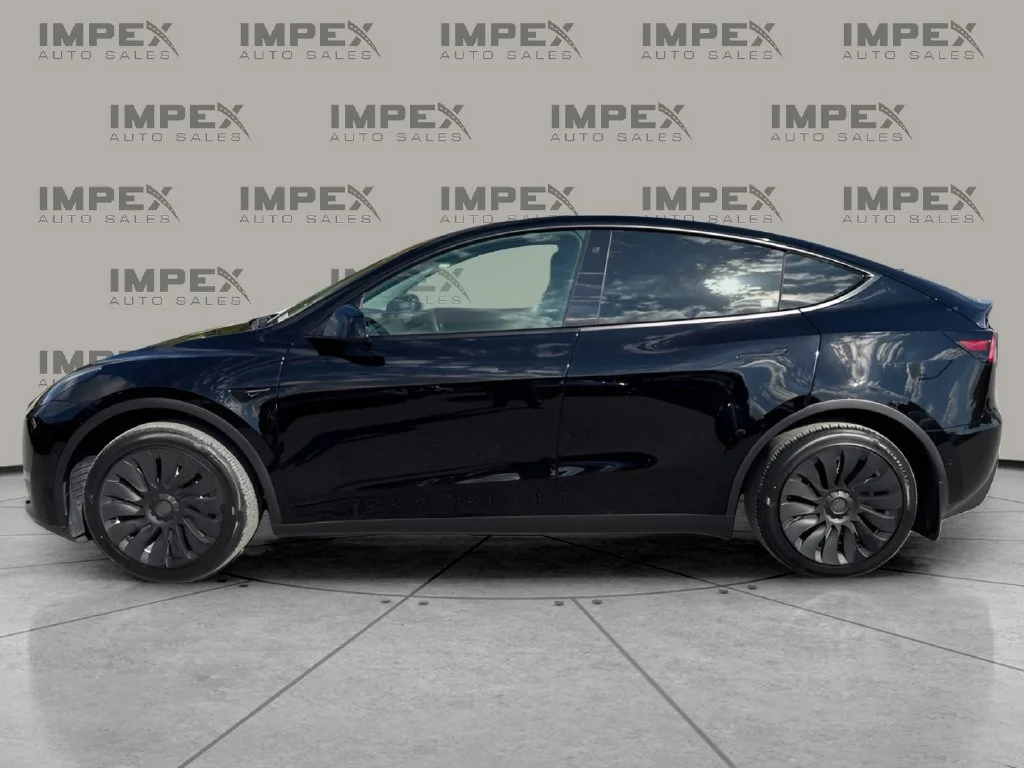 Used 2021 Black Tesla Long Range image 2