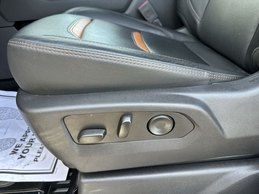 Used 2025 Black GMC AT4 image 12