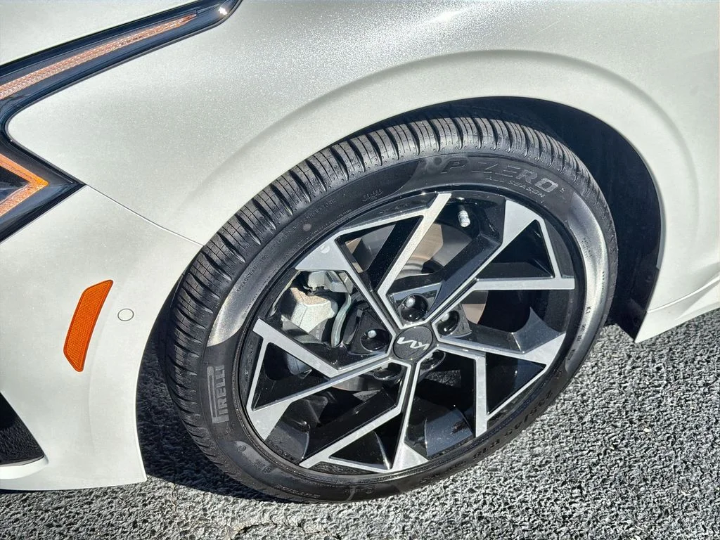 Used 2025 White Kia EX image 12