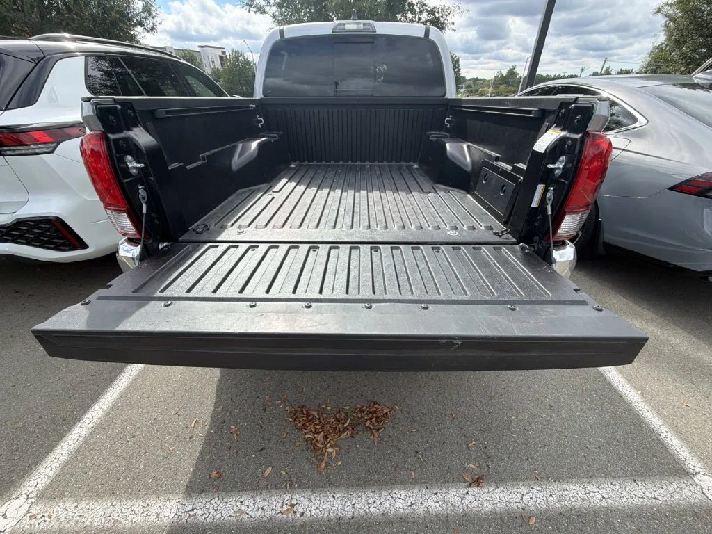 Used 2021 Silver Toyota SR5 image 28