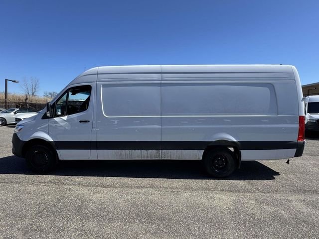 New 2026 Arctic White Mercedes-Benz Cargo 170 WB image 11