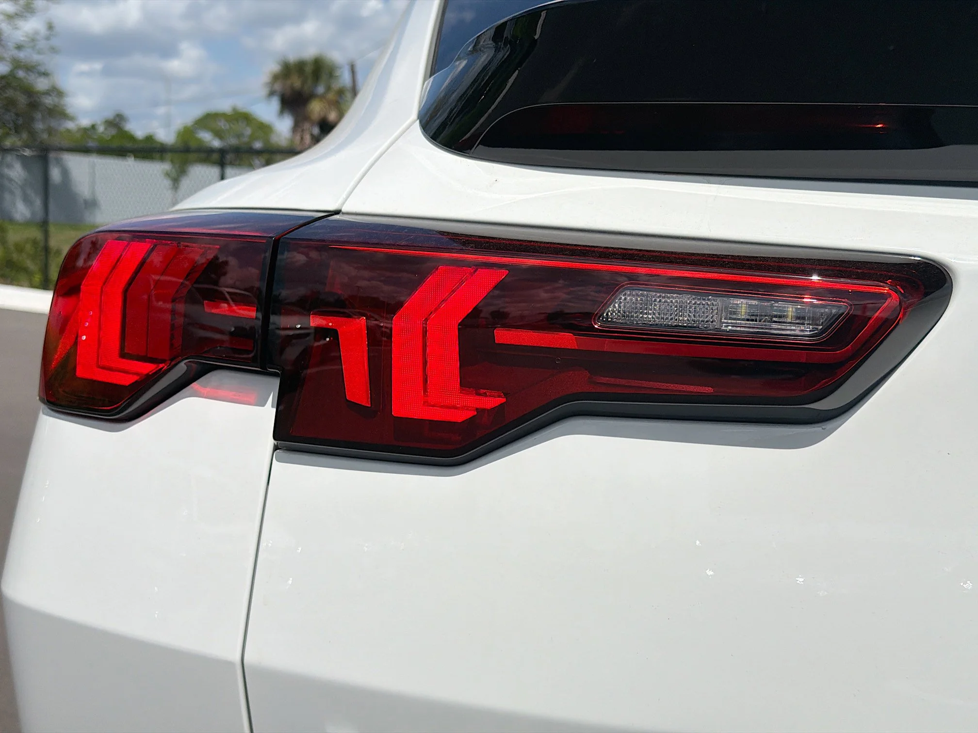 New 2026 Alpine White BMW xDrive28i image 10