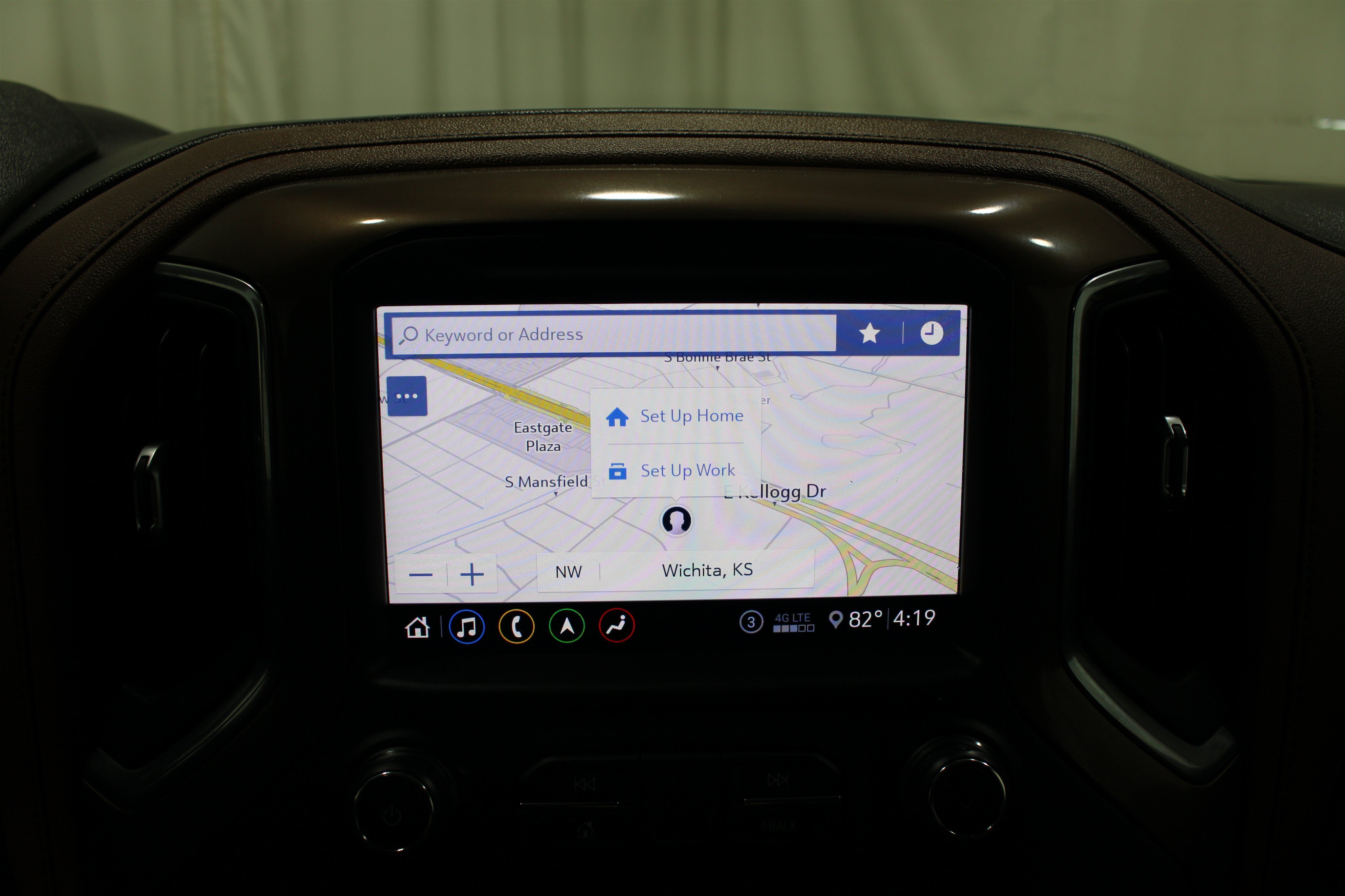 Used 2020 Iridescent Pearl Tricoat Chevrolet High Country image 17