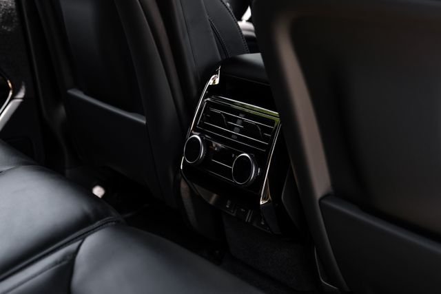 New 2026 Charente Grey Land Rover Dynamic SE image 49
