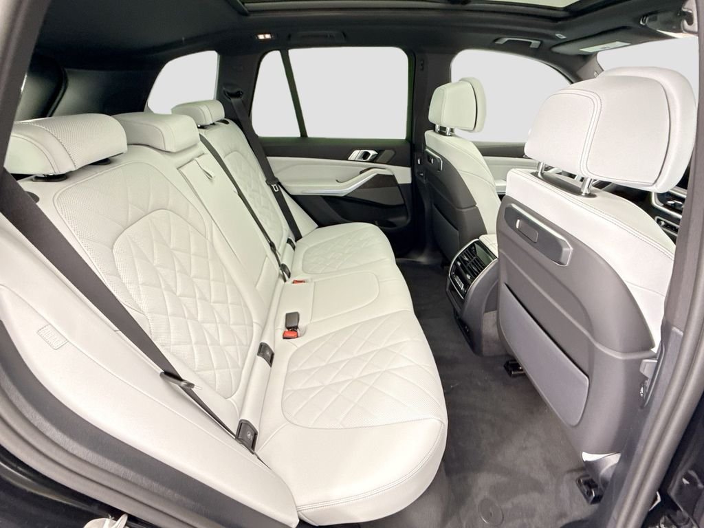 New 2026 Black Sapphire Metallic BMW xDrive50e image 21