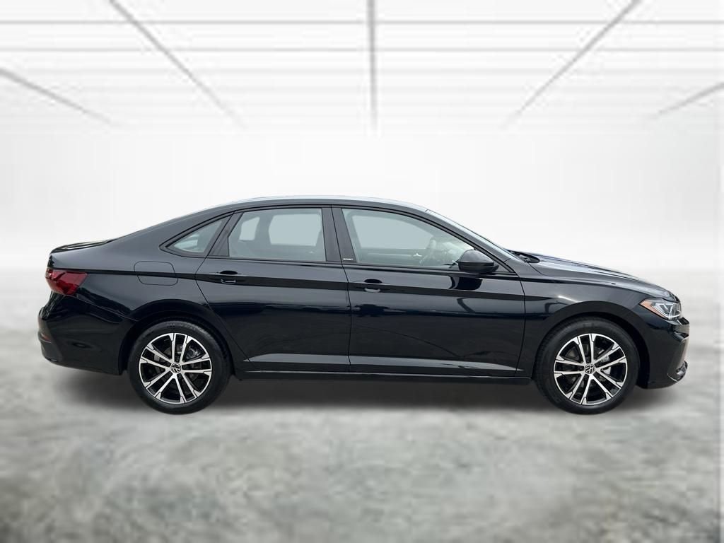 New 2026 Black Volkswagen 1.5T Sport image 2