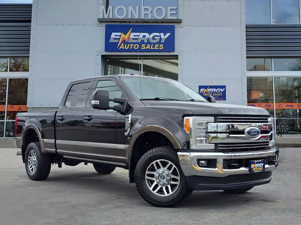 2017 Ford F-250 Lariat 4x4 Crew Cab 8' Box's photo