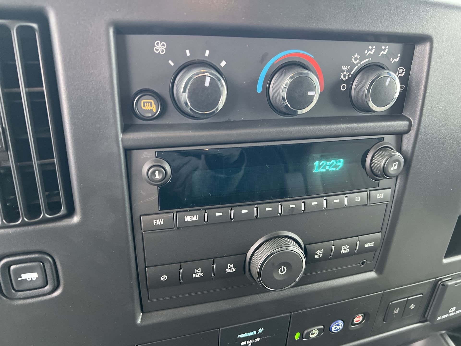 2025 Chevrolet Express Cargo Work Van - Photo 16