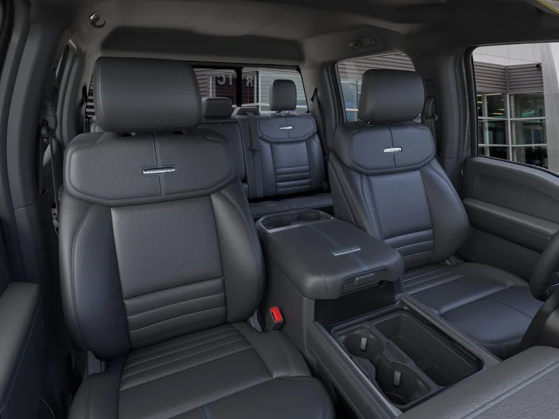 2025 Ford F-350 Super Duty Platinum - Photo 47