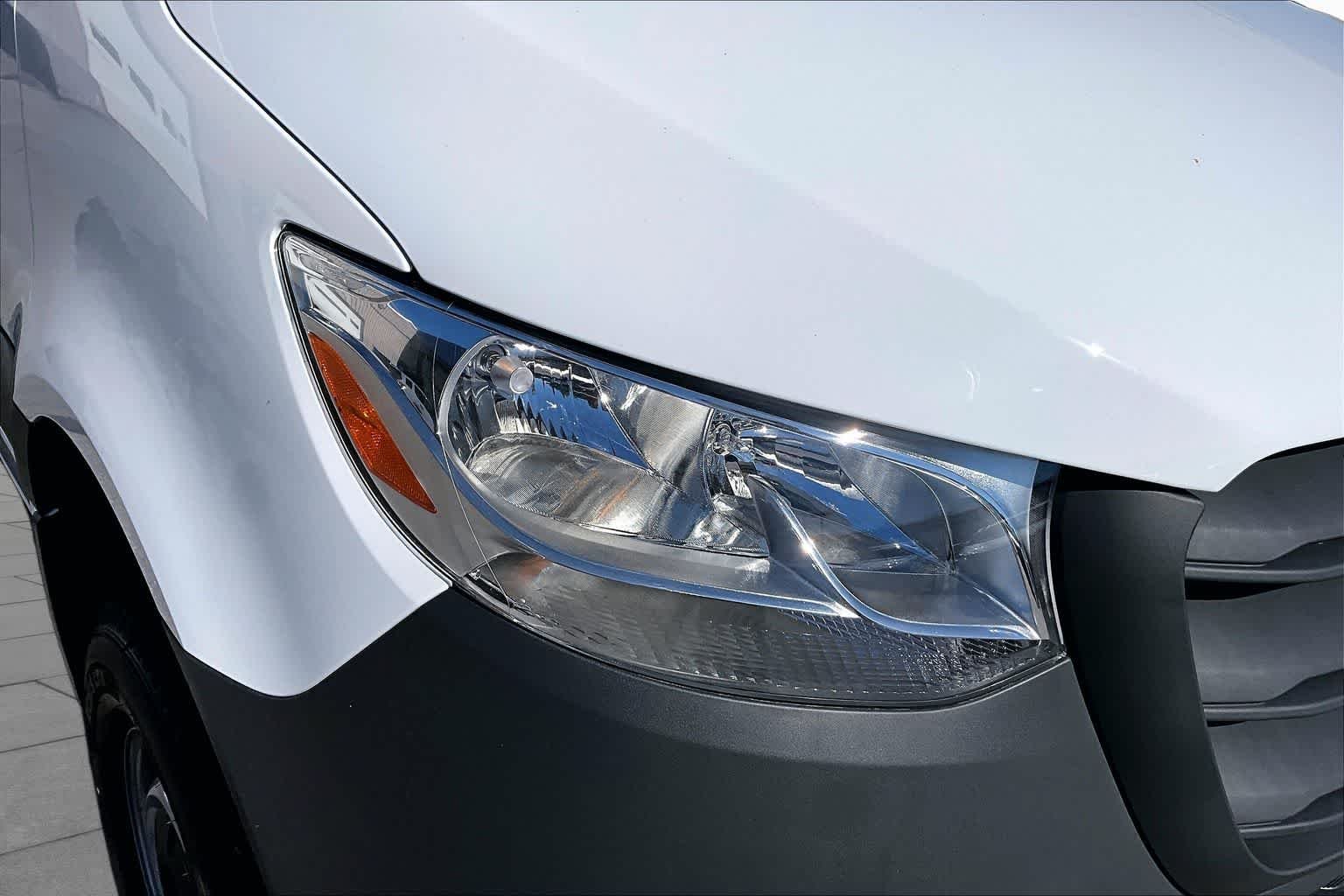 New 2026 Arctic White Mercedes-Benz  image 17