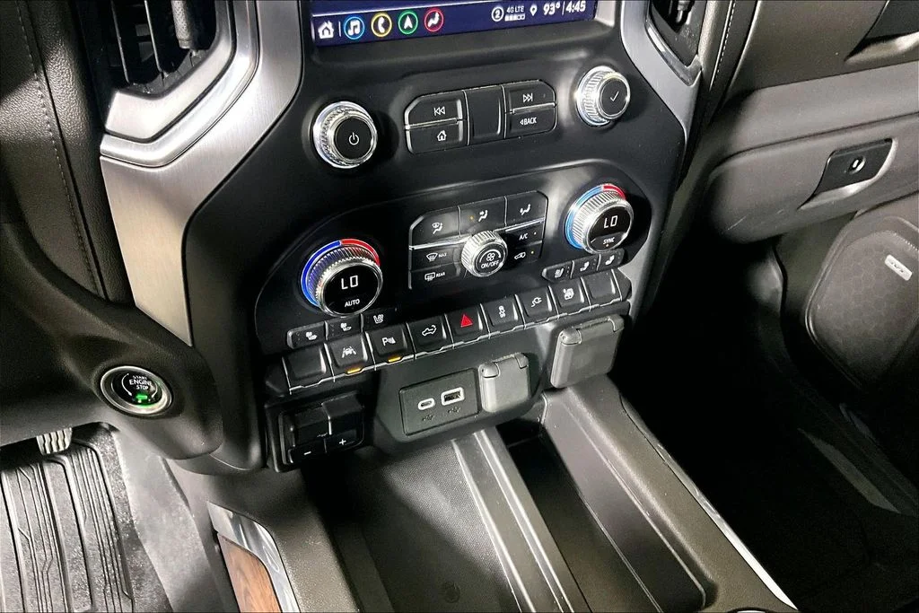 Certified Used 2022 Onyx Black GMC SLT image 25