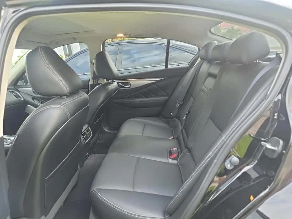 Certified Used 2023 Black Obsidian INFINITI LUXE image 9