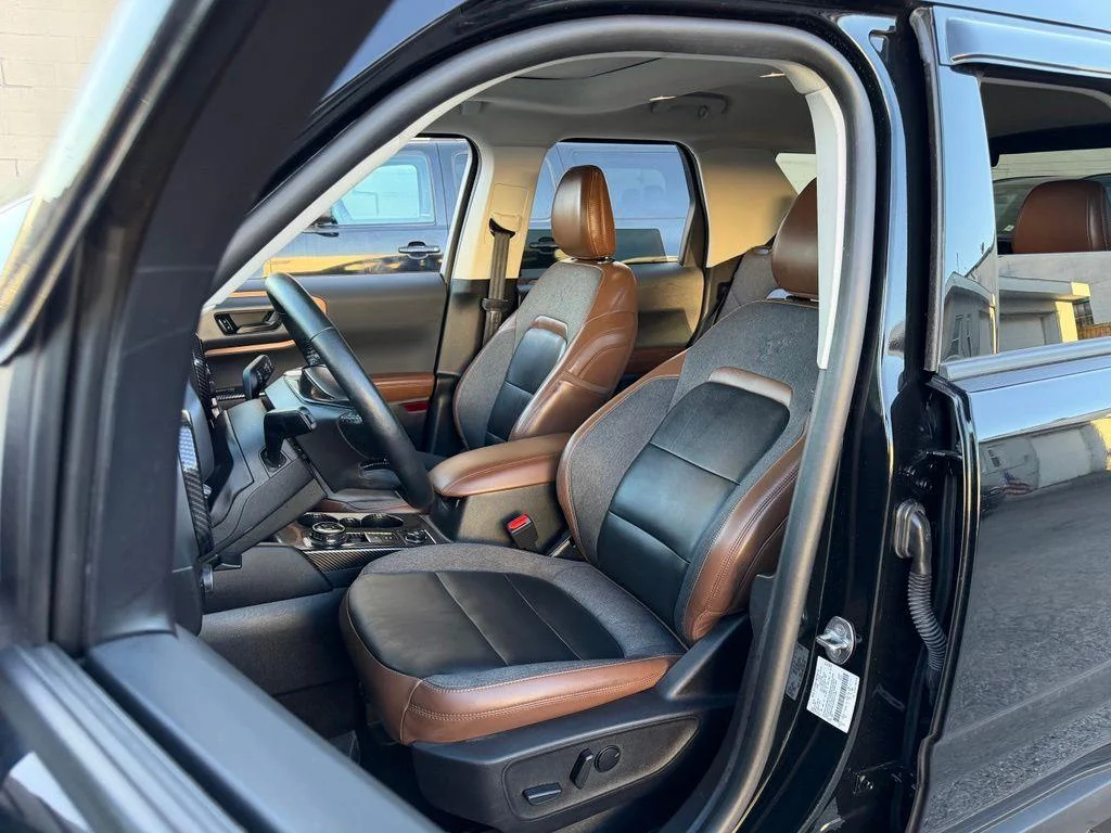 Used 2023 Black Ford Outer Banks image 19