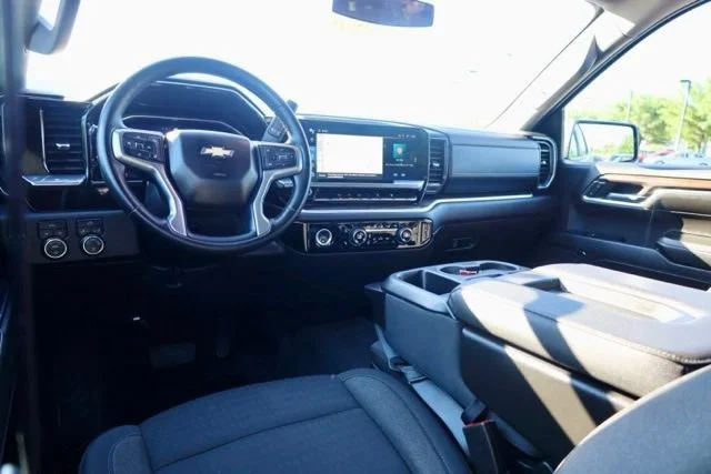 Used 2024 Dark Ash Metallic Chevrolet LT (2FL) image 31