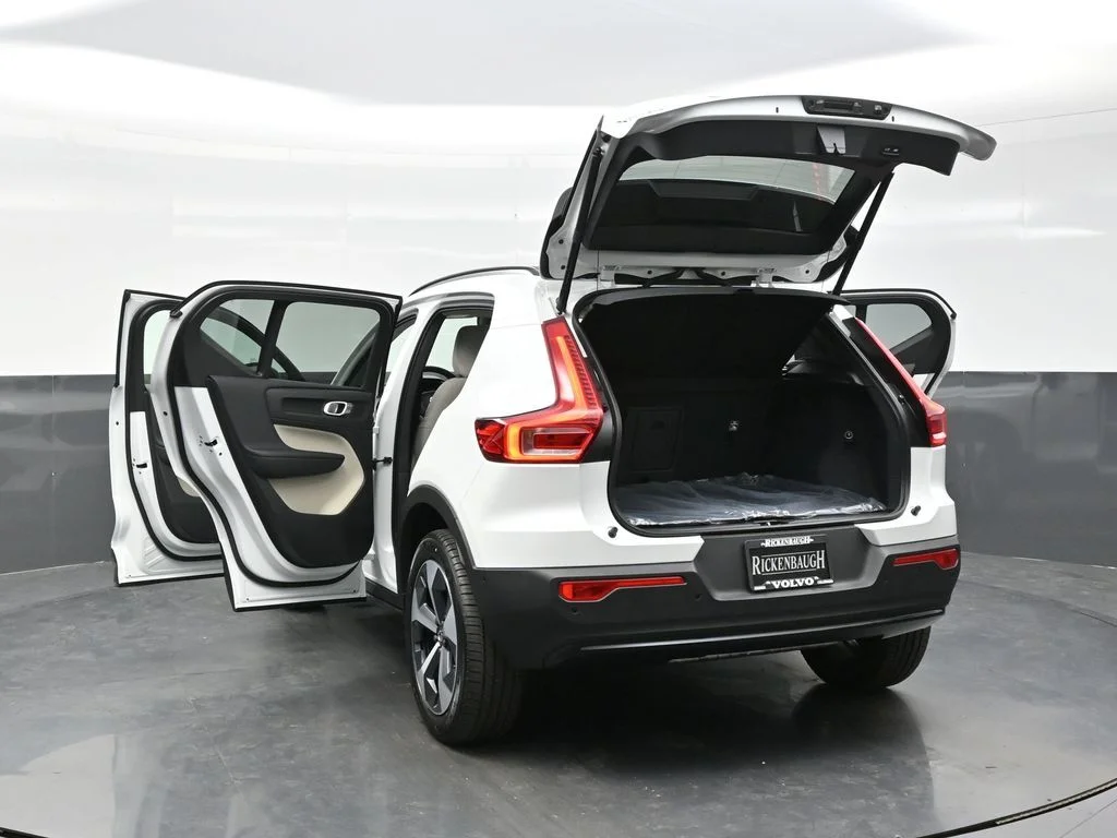 New 2026 Crystal White Volvo Plus image 41