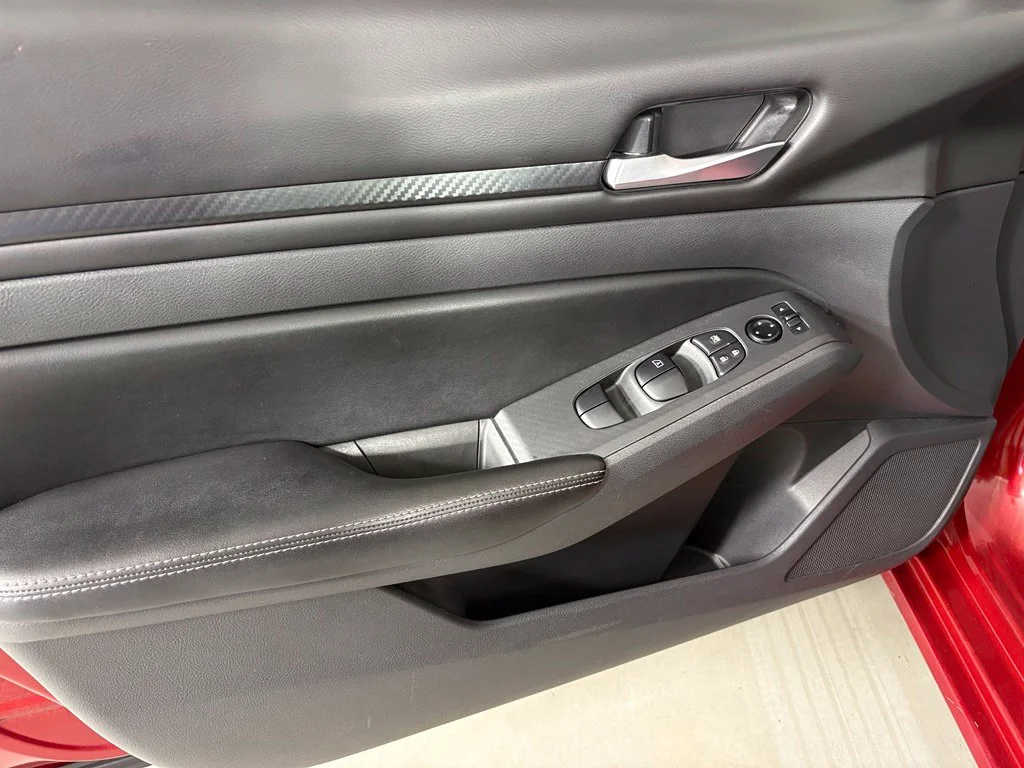 Used 2024 Red Nissan 2.5 SV image 13