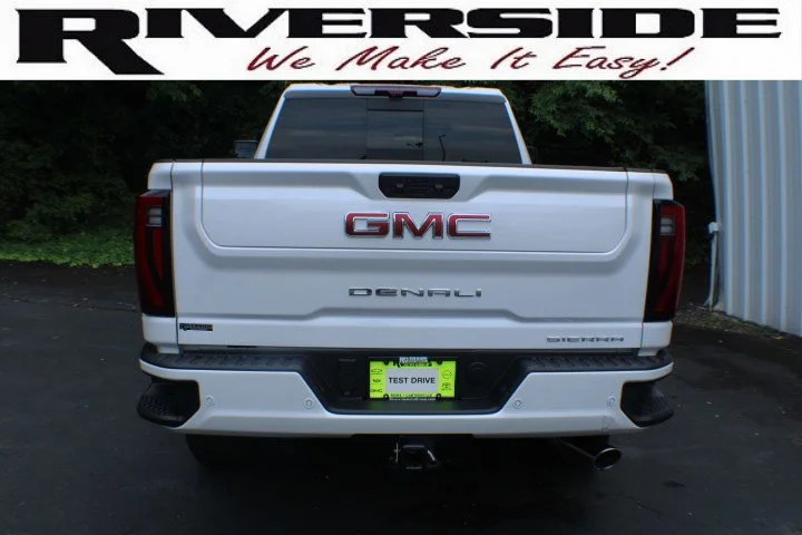 Certified Used 2025 White Frost Tricoat GMC Denali image 21