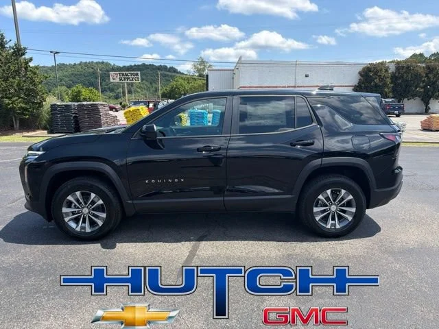 2027 Chevrolet Equinox LT - Photo 8