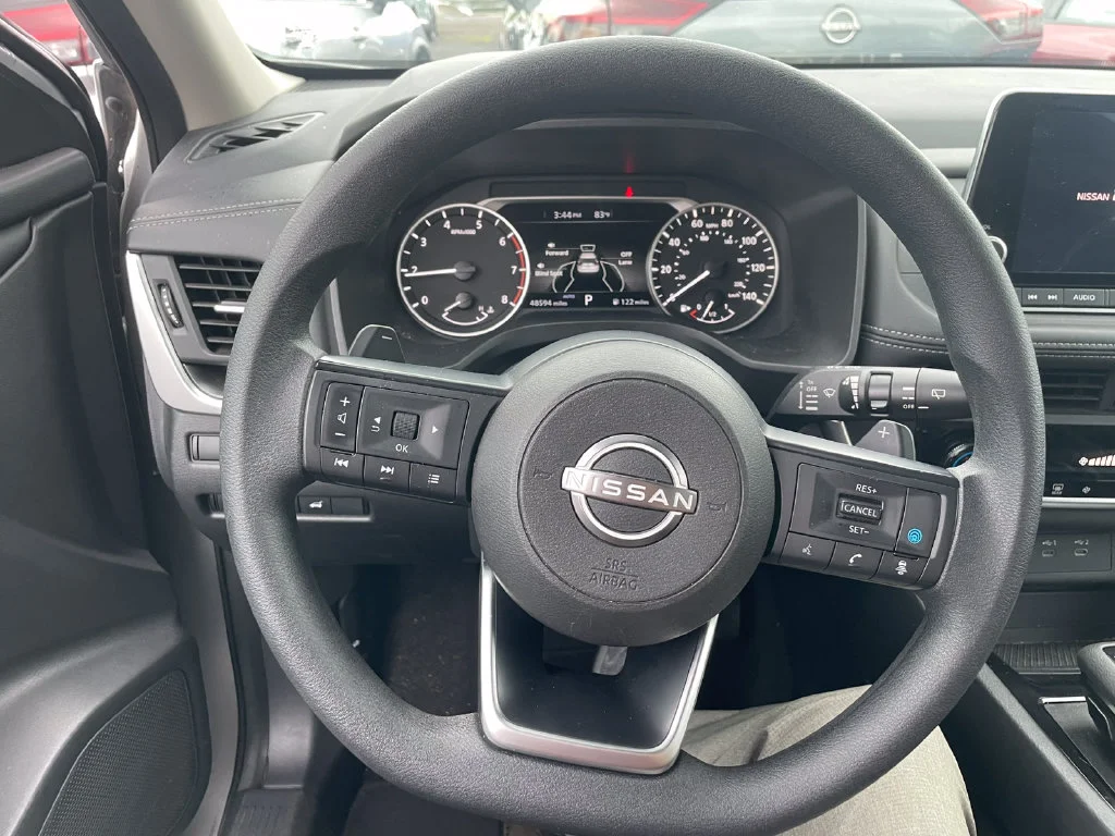 Used 2024 Silver Nissan SV image 12