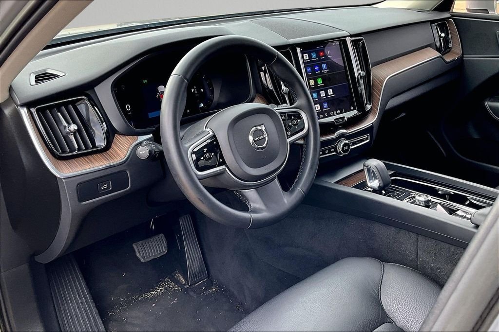 2023 Volvo XC60 Plus - Photo 11