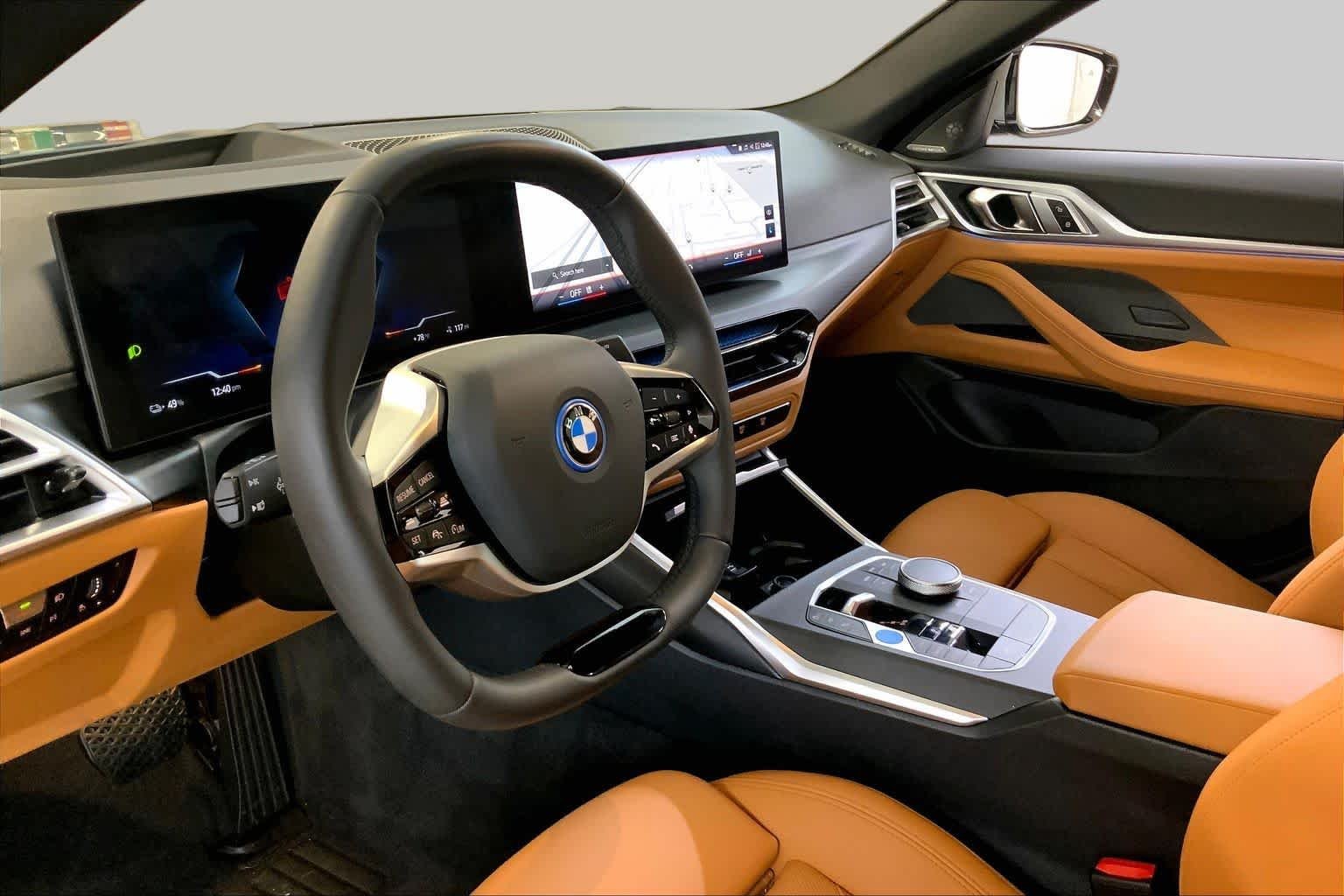 Used 2025 Cape York Green Metallic BMW eDrive40 image 17