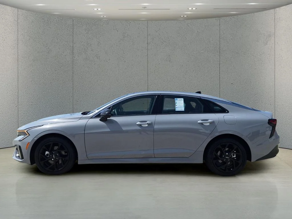 Used 2026 Gray Kia GT-Line image 8