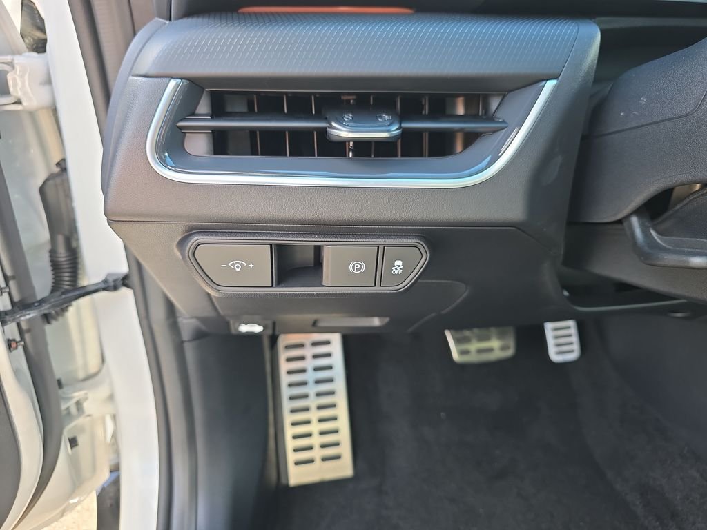New 2026 Snow White Pearl Kia GT-Line Turbo image 22