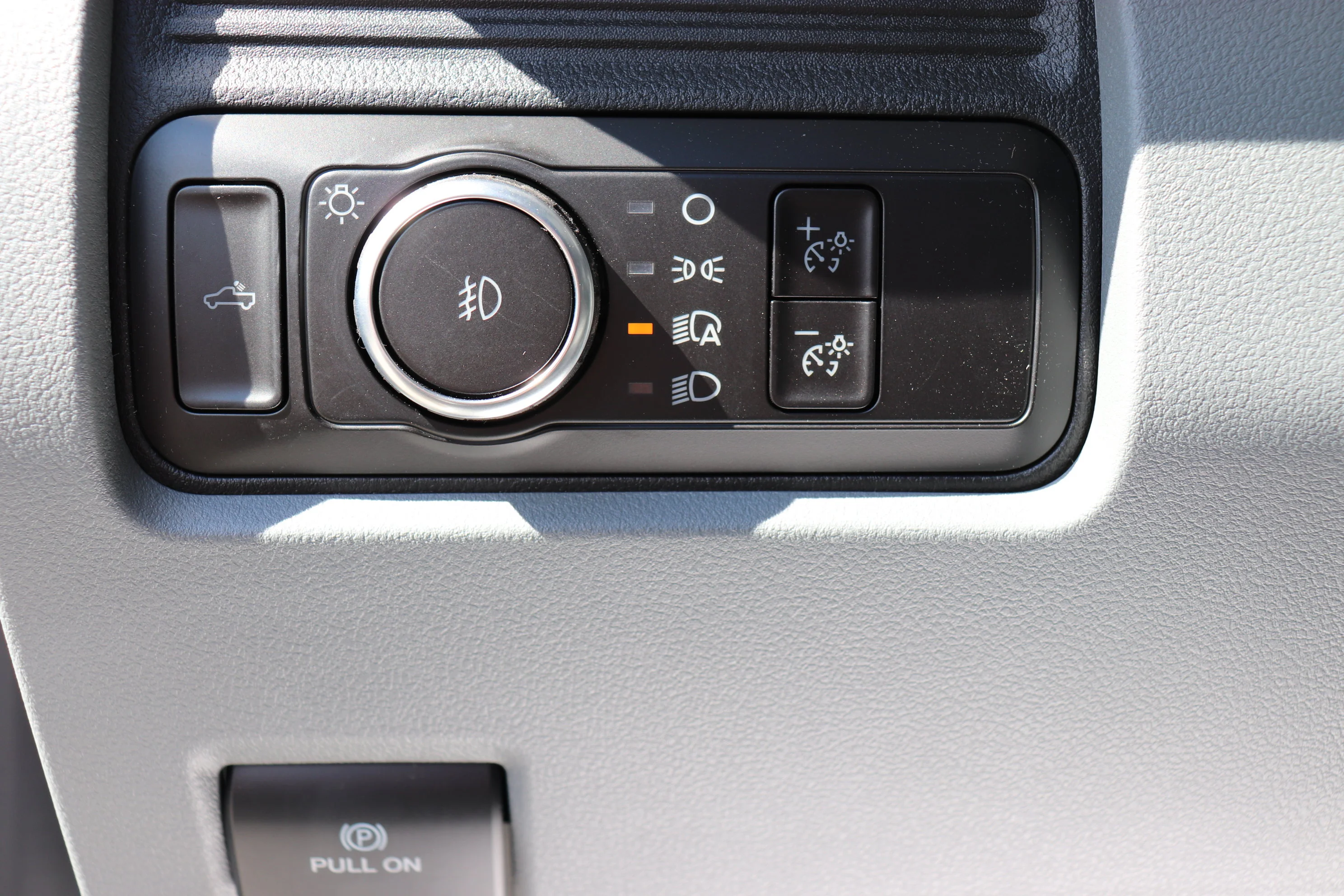 New 2026 OXFORD WHITE Ford XLT image 10