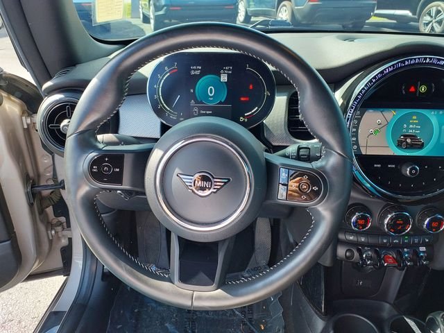 Used 2022 Gray MINI  image 11