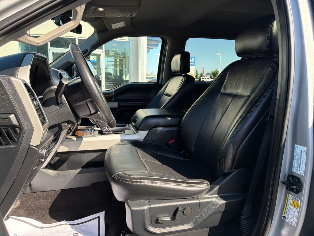 Used 2020 Silver Ford Lariat image 20