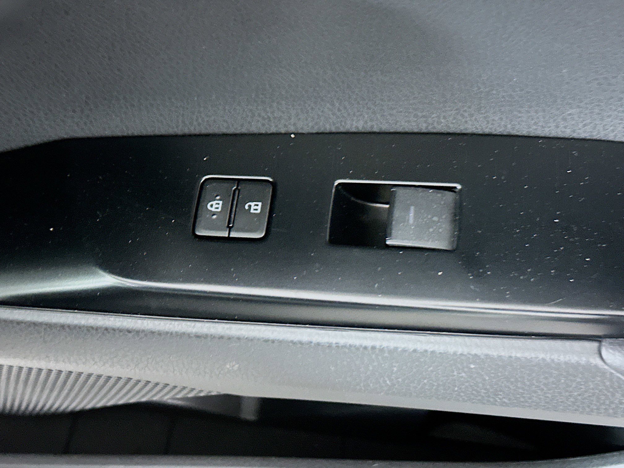 Certified Used 2025 Ice Toyota SE image 29