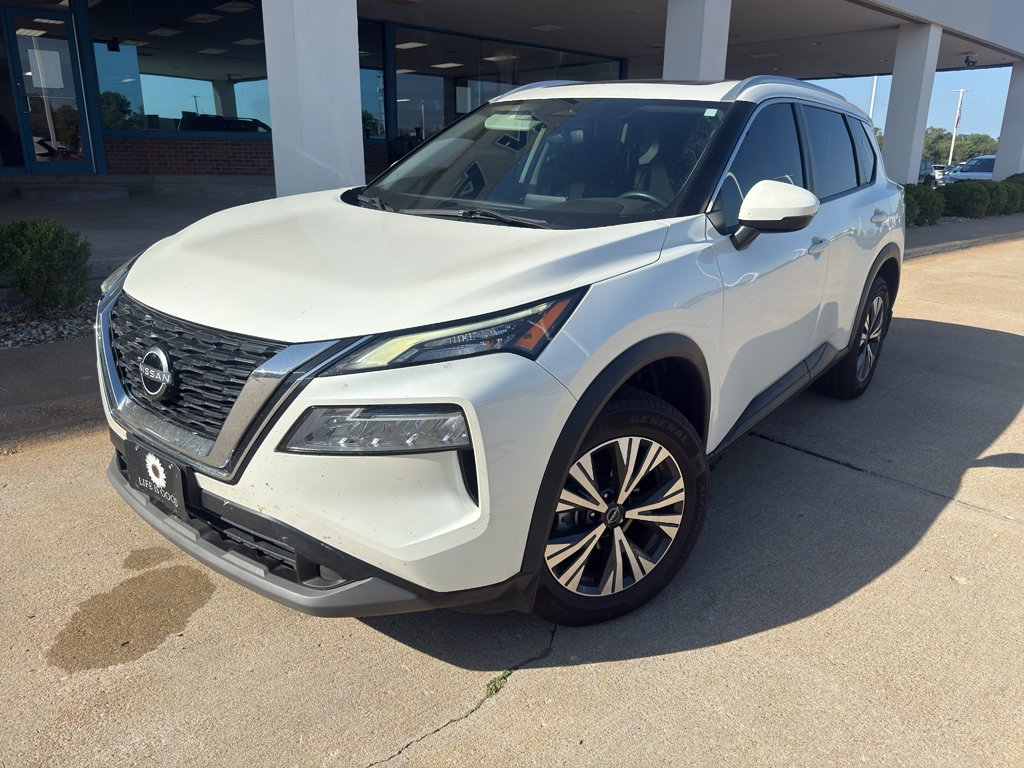 Used 2022  Nissan SV image 6