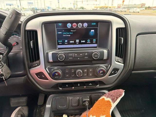 Used 2018 Dark Slate Metallic GMC SLT image 15