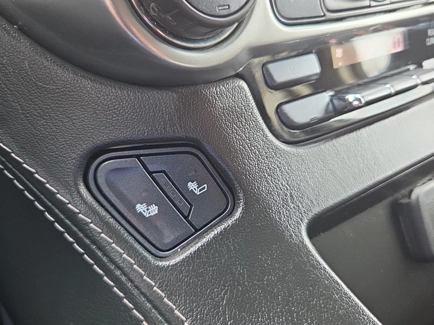 Used 2018 BLACK Chevrolet LT image 15