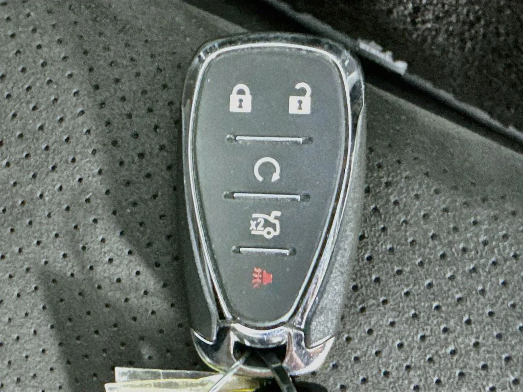 Used 2023 Summit White Chevrolet LT1 image 35