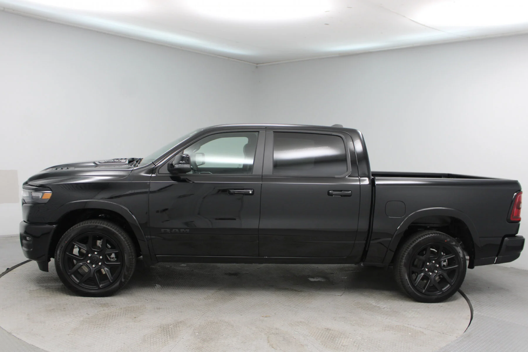 2026 RAM 1500 Laramie - Photo 28