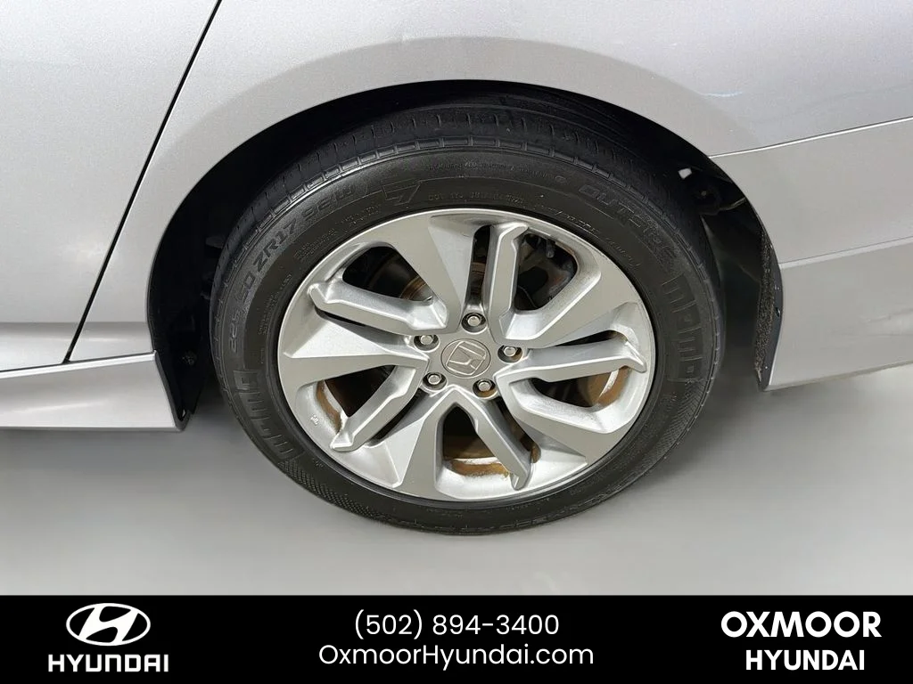 Used 2020 Lunar Silver Metallic Honda LX image 28
