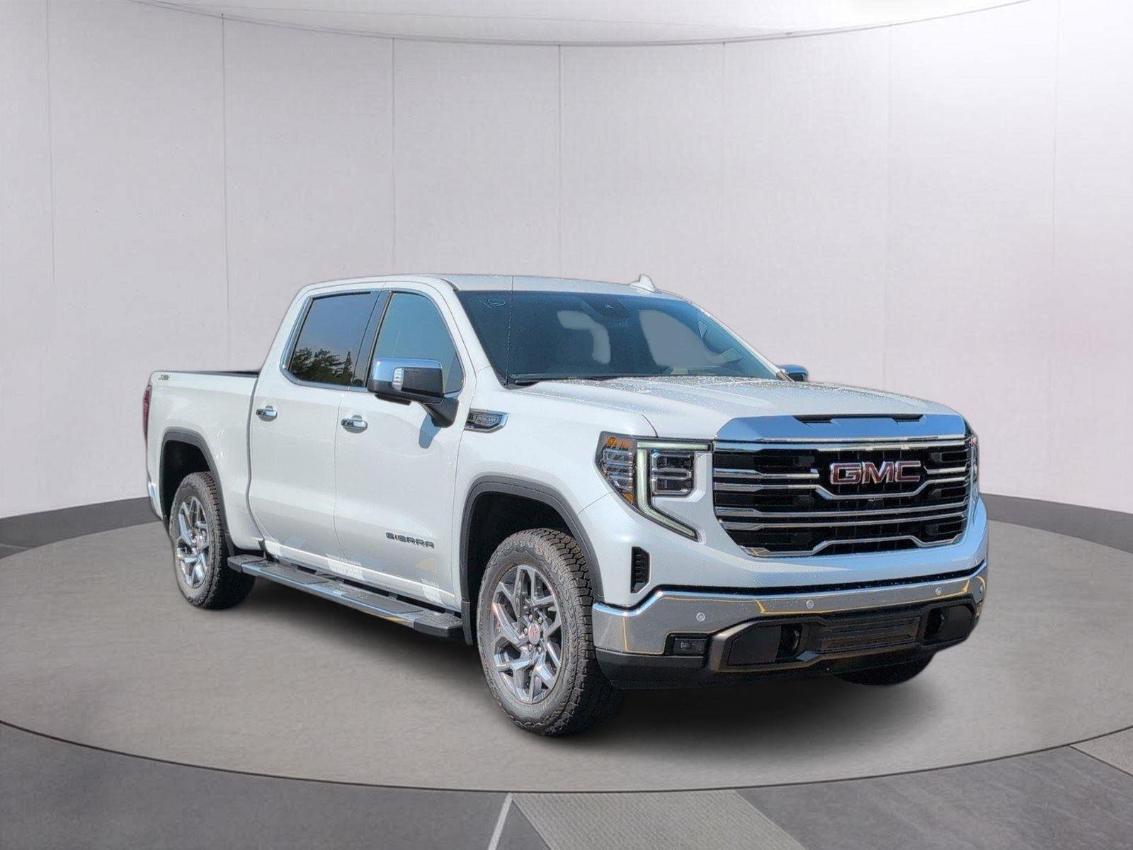 New 2026 Glacier White Tricoat GMC SLT image 8