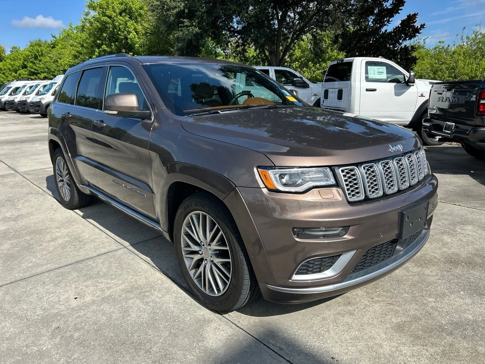 Used 2018 Brown Metallic Jeep Summit image 7