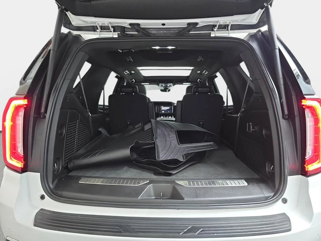 Used 2021 White GMC Denali image 14