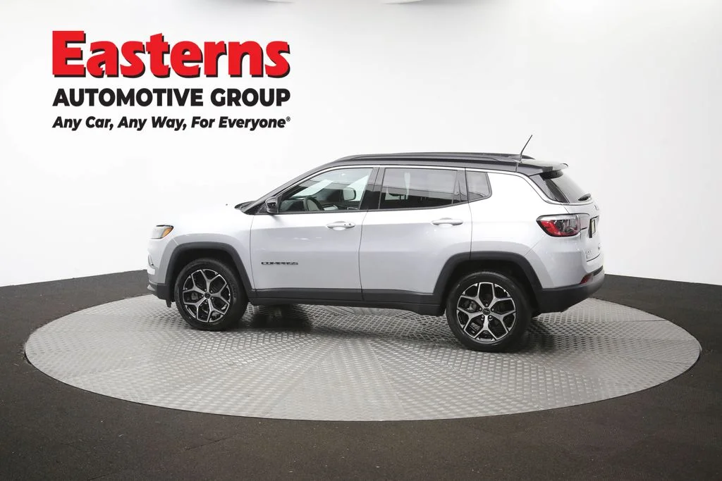 Used 2025 Silver Jeep Limited image 61