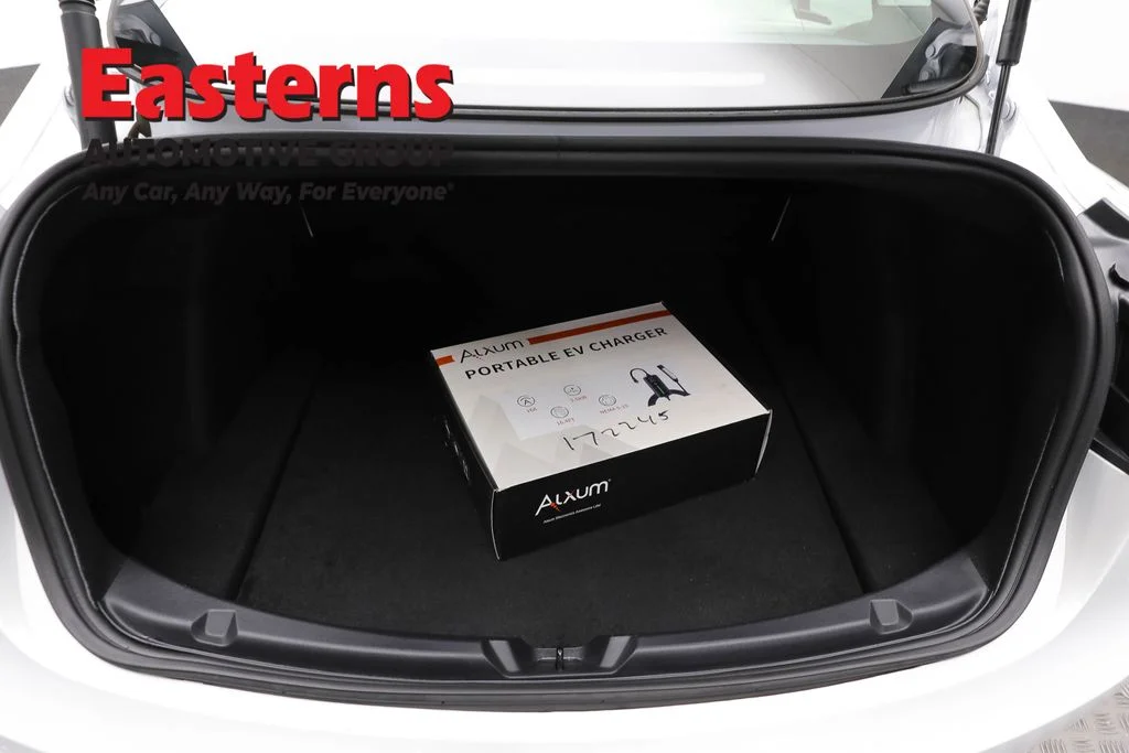 Used 2023 White Tesla Base image 9