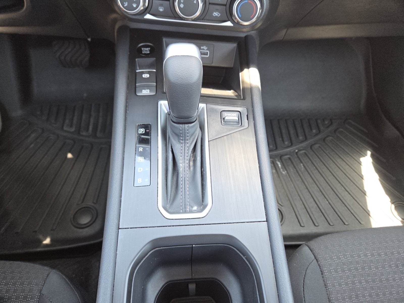 Used 2025 Super Black Nissan S AWD image 30