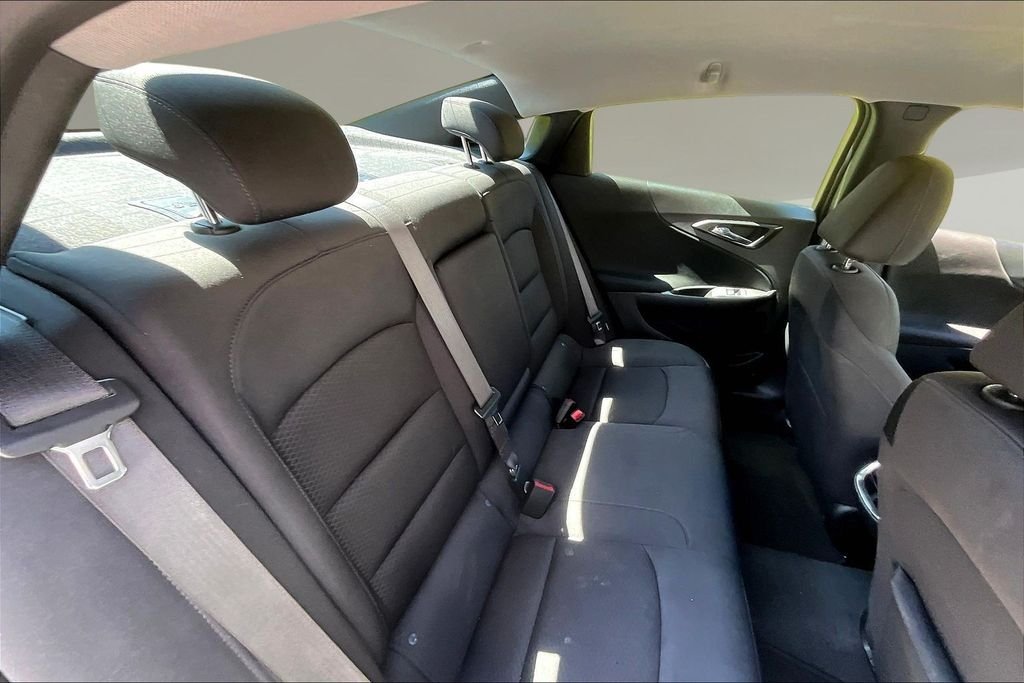 Used 2025 Summit White Chevrolet LT image 23