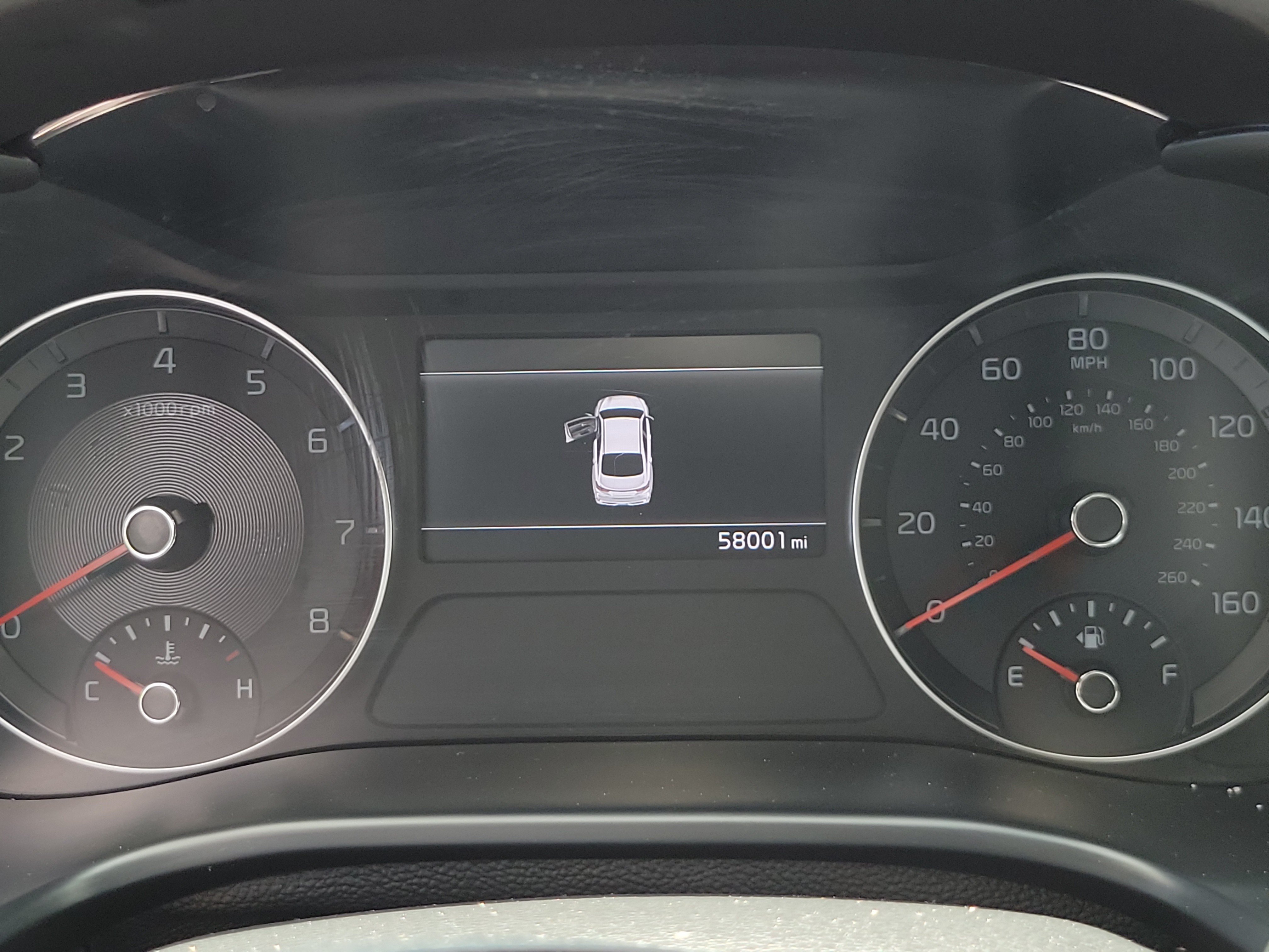 Used 2024 Snow White Pearl Kia LXS image 7