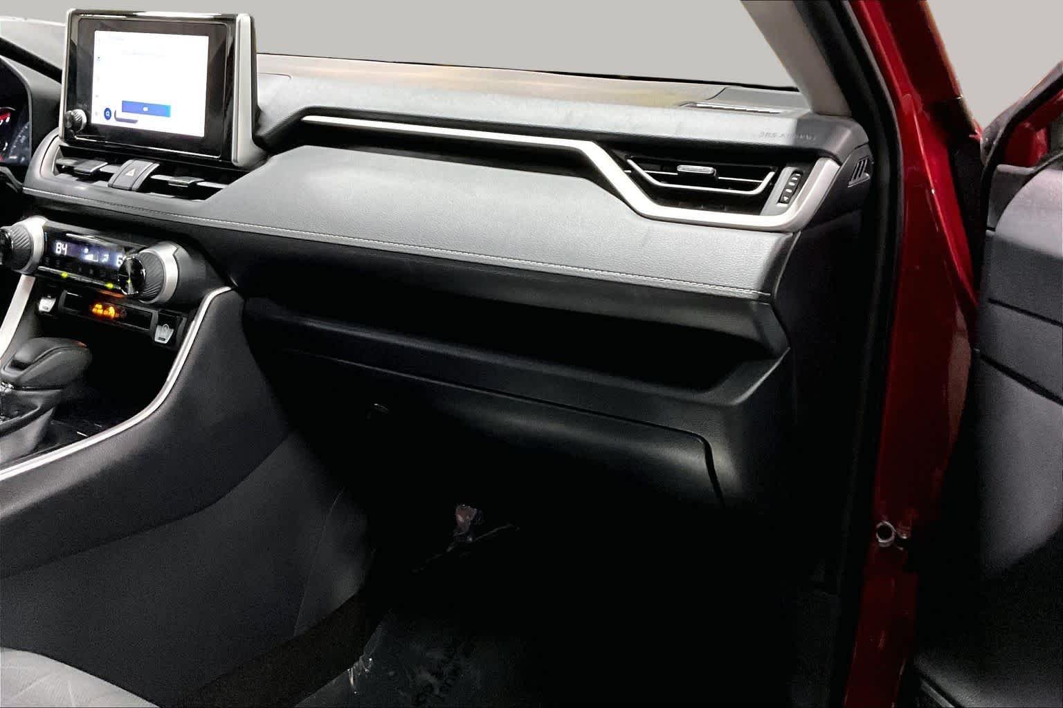 Used 2025 Ruby Flare Pearl Toyota XLE image 19