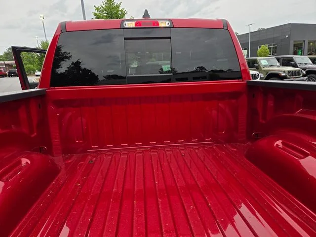 New 2026 Molten Red Pearl-Coat Exterior Paint RAM Big Horn/Lone Star image 26