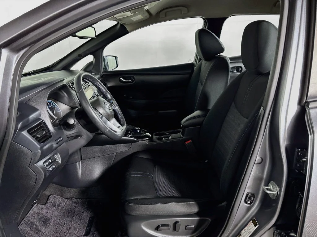 Used 2023 Gray Nissan SV Plus image 11