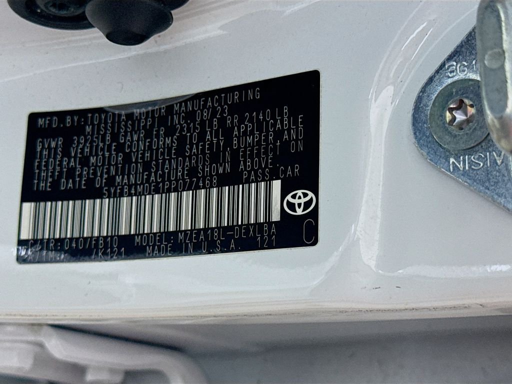Used 2023 Ice Cap Toyota LE image 28